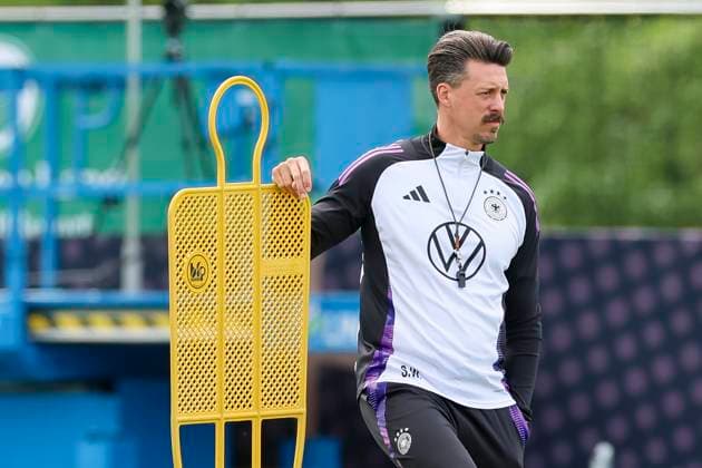 Co-coach Sandro Wagner watches, training day 3, training camp of the German national team, Spa and GolfResort Weimarer Land, 29 05 2024, Blankenhain, Germany