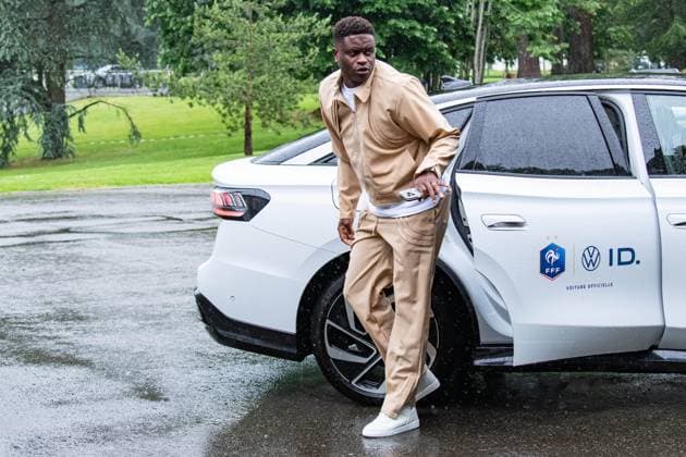 Brice Samba FOOTBALL : Arrivee des joueurs de lÂ’Equipe de France - Clairefontaine - 29 05 2024 BaptisteAutissier Panoramic 