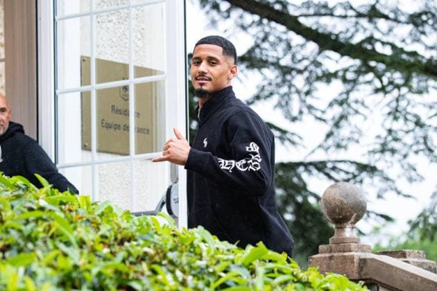 William Saliba FOOTBALL : Arrivee des joueurs de lÂ’Equipe de France - Clairefontaine - 29 05 2024 BaptisteAutissier Panoramic 