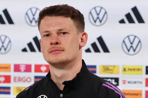 Goalkeeper Alexander Nuebel answers questions from journalists, press conference day 3, training camp of the German national team, castle, 29 05 2024, Blankenhain, Germany