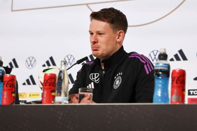 Goalkeeper Alexander Nuebel answers questions from journalists, press conference day 3, training camp of the German national team, castle, 29 05 2024, Blankenhain, Germany