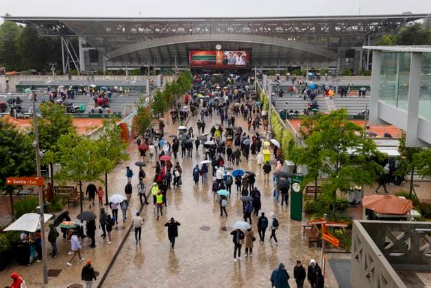 TENNIS - French Open 2024 PARIS,FRANCE,29.MAY.24 - TENNIS - ATP, Tennis Herren World Tour, French Open, Roland Garros, Grand Slam. Image shows an overview with the Court Suzanne-Lenglen.  GEPAxpictures xPatrickxSteiner