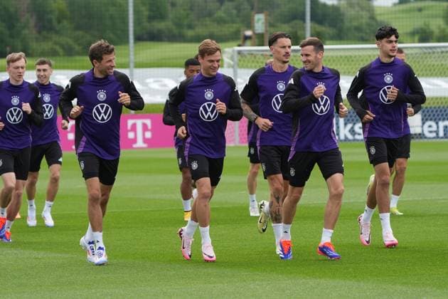 Thomas Müller Germany Germany is again Radio Müller for Joshua Kimmich Germany Germany , Pascal Groß Germany Germany , Aleksandar Pavlovic Germany Germany Blankenhain 29 05 2024 Training camp of the German national team for the European Championship preparation, Golf Resort Weimarer Land