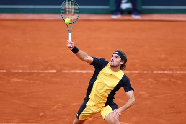 2024.05.29 Paryz Tenis French Open Roland Garros 2024 Daniel Altmaier - Stefanos Tsitsipas N Z Stefanos Tsitsipas Foto Pawel Andrachiewicz PressFocus 2024.05.29 Paris Tennis French Open Roland Garros 2024 Daniel Altmaier - Stefanos Tsitsipas Stefanos Tsitsipas Photo Pawel Andrachiewicz PressFocus NEWSPIX.PL --- Newspix.pl POLAND OUT!  20240529_PF_PA082
