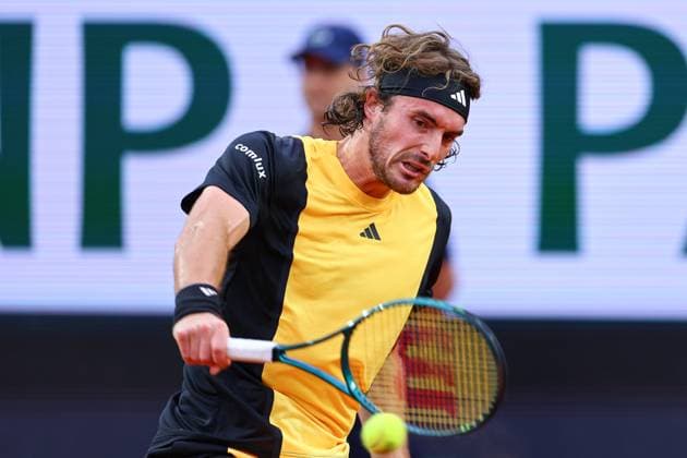 2024.05.29 Paryz Tenis French Open Roland Garros 2024 Daniel Altmaier - Stefanos Tsitsipas N Z Stefanos Tsitsipas Foto Pawel Andrachiewicz PressFocus 2024.05.29 Paris Tennis French Open Roland Garros 2024 Daniel Altmaier - Stefanos Tsitsipas Stefanos Tsitsipas Photo Pawel Andrachiewicz PressFocus NEWSPIX.PL --- Newspix.pl POLAND OUT!  20240529_PF_PA113