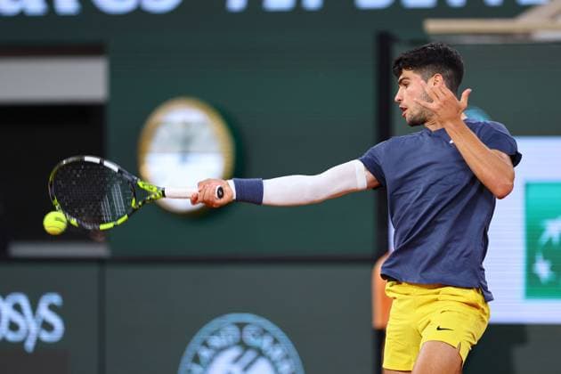 2024.05.29 Paryz Tenis French Open Roland Garros 2024 Jesper De Jong - Carlos Alcaraz N Z Carlos Alcaraz Foto Pawel Andrachiewicz PressFocus 2024.05.29 Paris Tennis French Open Roland Garros 2024 Jesper De Jong - Carlos Alcaraz Carlos Alcaraz Photo Pawel Andrachiewicz PressFocus NEWSPIX.PL --- Newspix.pl POLAND OUT!  20240529_PF_PA156