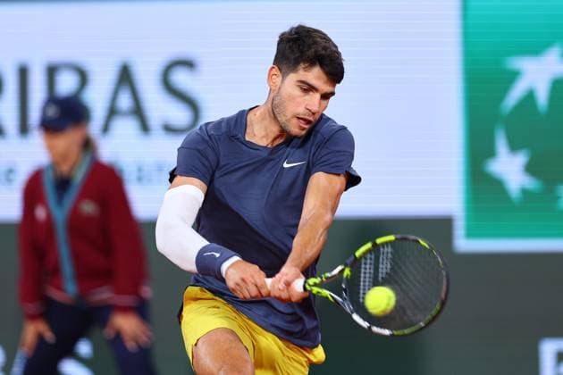 2024.05.29 Paryz Tenis French Open Roland Garros 2024 Jesper De Jong - Carlos Alcaraz N Z Carlos Alcaraz Foto Pawel Andrachiewicz PressFocus 2024.05.29 Paris Tennis French Open Roland Garros 2024 Jesper De Jong - Carlos Alcaraz Carlos Alcaraz Photo Pawel Andrachiewicz PressFocus NEWSPIX.PL --- Newspix.pl POLAND OUT!  20240529_PF_PA175