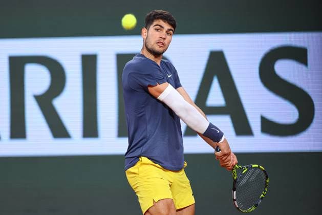 2024.05.29 Paryz Tenis French Open Roland Garros 2024 Jesper De Jong - Carlos Alcaraz N Z Carlos Alcaraz Foto Pawel Andrachiewicz PressFocus 2024.05.29 Paris Tennis French Open Roland Garros 2024 Jesper De Jong - Carlos Alcaraz Carlos Alcaraz Photo Pawel Andrachiewicz PressFocus NEWSPIX.PL --- Newspix.pl POLAND OUT!  20240529_PF_PA178
