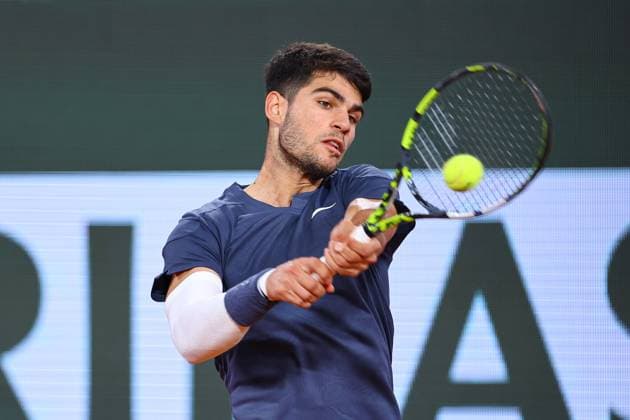 2024.05.29 Paryz Tenis French Open Roland Garros 2024 Jesper De Jong - Carlos Alcaraz N Z Carlos Alcaraz Foto Pawel Andrachiewicz PressFocus 2024.05.29 Paris Tennis French Open Roland Garros 2024 Jesper De Jong - Carlos Alcaraz Carlos Alcaraz Photo Pawel Andrachiewicz PressFocus NEWSPIX.PL --- Newspix.pl POLAND OUT!  20240529_PF_PA180