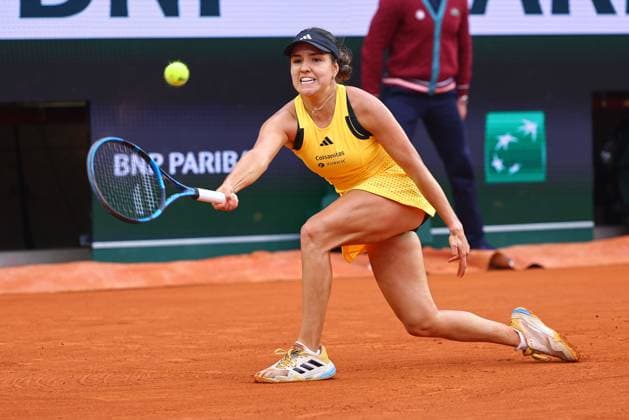 2024.05.29 Paryz Tenis French Open Roland Garros 2024 Camila Osorio - Ons Jabeur N Z Camila Osorio Foto Pawel Andrachiewicz PressFocus 2024.05.29 Paris Tennis French Open Roland Garros 2024 Camila Osorio - Ons Jabeur Camila Osorio Photo Pawel Andrachiewicz PressFocus NEWSPIX.PL --- Newspix.pl POLAND OUT!  20240529_PF_PA195