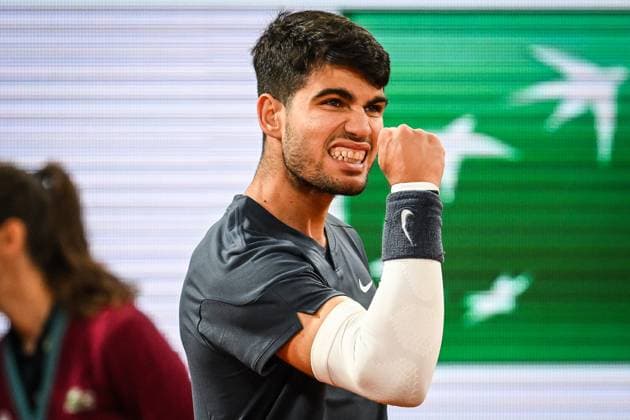 May 29, 2024, Paris, France, France: Carlos ALCARAZ of Spain celebrates his point during the fourth day of Roland-Garros 2024, French Open 2024, Grand Slam tennis tournament at the Roland-Garros Stadium on May 29, 2024 in Paris, France. Paris France - ZUMAm308 20240529_zsp_m308_013 Copyright: xMatthieuxMirvillex