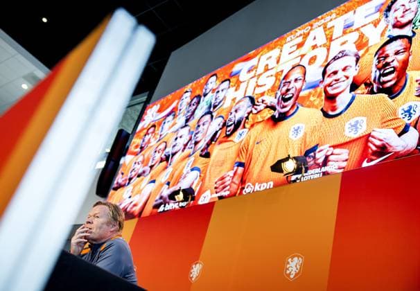 ZEIST - National coach Ronald Koeman during a press conference, PK, Pressekonferenz of the Dutch national team, Nationalteam on the KNVB Campus on May 29, 2024 in Zeist, the Netherlands. The Dutch national team is preparing for the European Football Championship in Germany. ANP KOEN VAN WEEL UEFA EURO, EM, Europameisterschaft,Fussball 2024 Germany 2024 xVIxANPxSportx xxANPxIVx 499877064 originalFilename: 499877064.jpg