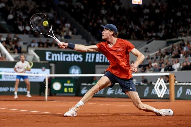 TENNIS - French Open 2024 PARIS,FRANCE,28.MAY.24 - TENNIS - WTA, Tennis Damen Tour, French Open, Roland Garros, Grand Slam. Image shows Jannik Sinner (ITA).  GEPAxpictures xPatrickxSteiner