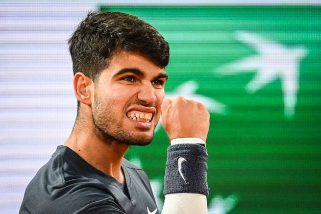 May 29, 2024, Paris, France: CARLOS ALCARAZ of Spain celebrates his point during the fourth day of Roland-Garros 2024, French Open 2024, Grand Slam tennis tournament at the Roland-Garros Stadium in Paris, France. Alcaraz won 6:3, 6:3, 2:6, 6:2. Paris France - ZUMAm308 20240529_zsp_m308_035 Copyright: xMatthieuxMirvillex
