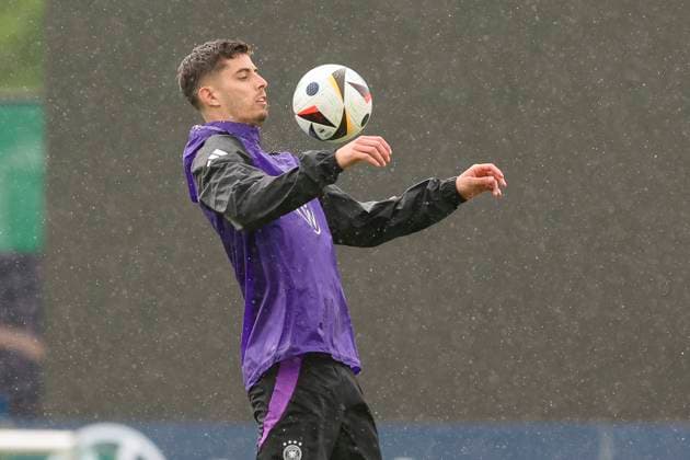 Kai Havertz controls the ball, training day 4, training camp of the German national team, Spa and GolfResort Weimarer Land, 30 05 2024, Blankenhain, Germany