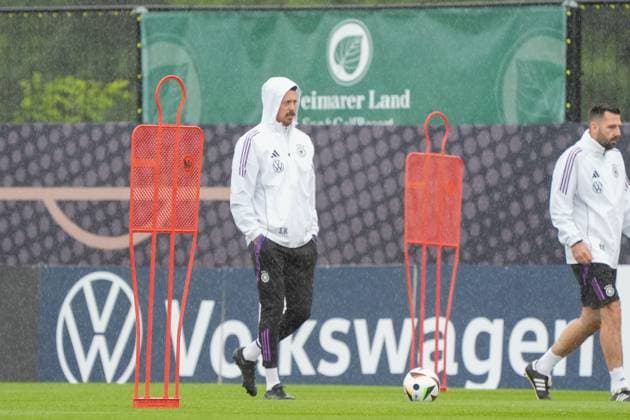 Co-coach Assistant coach Sandro Wagner Germany Germany in the rain Blankenhain 30 05 2024 Training camp for the German national team in preparation for the European Championship, Golf Resort Weimarer Land