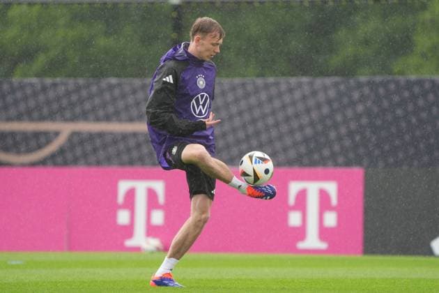 Maximilian Beier Germany Germany takes the ball in the rain Blankenhain 30 05 2024 Training camp for the German national team in preparation for the European Championship, Golf Resort Weimarer Land