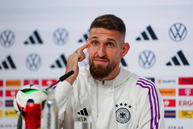 Robert Andrich gestures, press conference day 4, training camp of the German national team, castle, 30 05 2024, Blankenhain, Germany