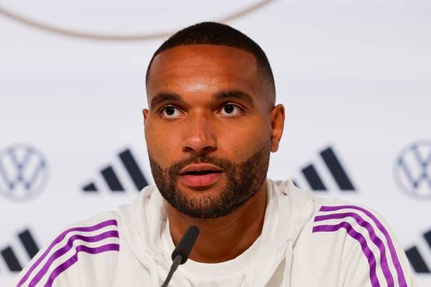 Jonathan Tah answers questions from journalists at the press conference, Press conference day 4, training camp of the German national team, Schloss, 30 05 2024, Blankenhain, Germany
