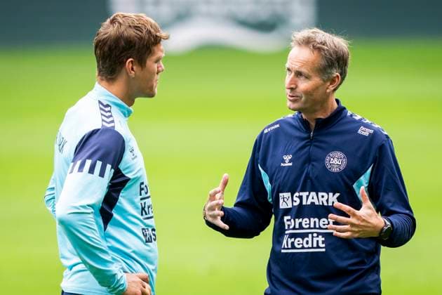 National coach Kasper Hjulmand, as the Danish national football team is training at Broendby Stadium on Thursday, May 30, 2024 The team is preparing for the UEFA EURO 2024 European Football Championship Photo Ida Marie Odgaard Ritzau Scanpix , Broendby Denmark  Copyright: RitzauxScanpix IdaxMariexOdgaardx spdk20240530-113931-L