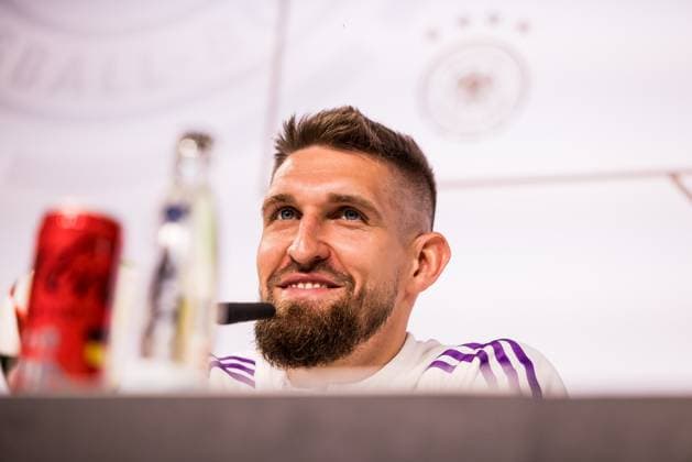 DFB training camp press conference 30 05 2024 Robert Andrich Germany smiles, laughs, smirks DFB training camp press conference Blankenhain, Schloss Blankenhain on 30 05 2024 Copyright: xBEAUTIFULxSPORTS Wunderlx