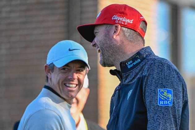 ANCASTER, ON - MAY 30: Rory McIlroy (NIR) shares a laugh with Taylor Pendrith (CAN) on the tee on 10 during the first round of the RBC Canadian Open on May 30, 2024 at Hamilton Golf & Country Club in Ancaster, Ontario, Canada. (Photo by Ken Murray Icon Sportswire) GOLF: MAY 30 PGA, Golf Herren RBC Canadian Open EDITORIAL USE ONLY Icon240530005