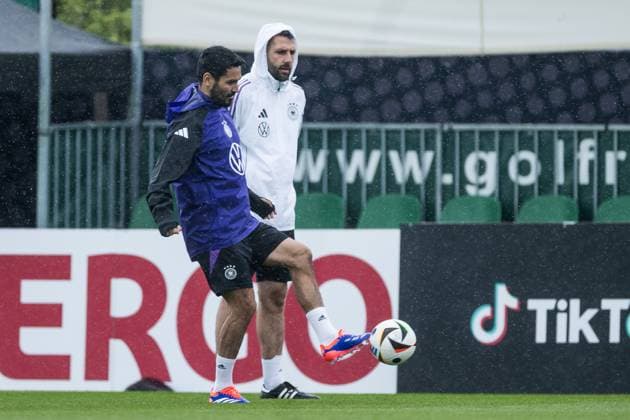 DFB training camp training 30 05 2024 Ilkay Gündogan Germany in the rain on the ball on the training pitch DFB training camp training Blankenhain, Golf Spa Resort Weimarer Land on 30 05 2024 Copyright: xBEAUTIFULxSPORTS Wunderlx
