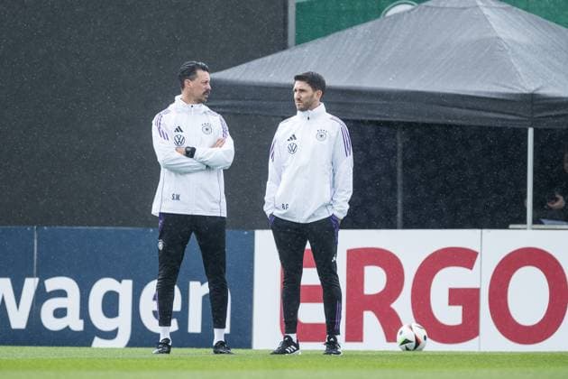 DFB Training Camp Training 30 05 2024 Sandro Wagner Co Coach Germany and Benjamin Glück Co Coach Germany DFB Training Camp Training Blankenhain, Golf Spa Resort Weimarer Land on 30 05 2024 Copyright: xBEAUTIFULxSPORTS Wunderlx