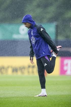 DFB Training Camp Training 30 05 2024 Leroy Sane Germany stretches DFB Training Camp Training Blankenhain, Golf Spa Resort Weimarer Land on 30 05 2024 Copyright: xBEAUTIFULxSPORTS Wunderlx