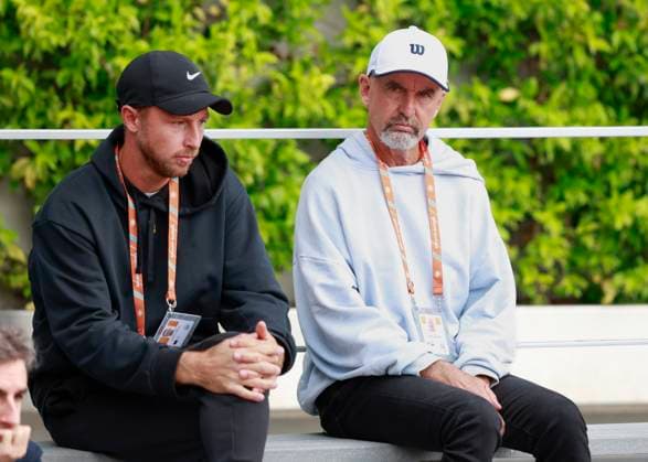 Henri Squire Team, L R Trainer, coach Jeremy Jahn and father David Squire Tennis French Open 2024 Roland Garros Paris France 30 May 2024 Copyright: xJuergenxHasenkopfx