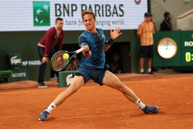 ROLAND GARROS 2024 Thierry Larret Maxppp. Tennis. Roland Garros 2024. Internationaux de France de tennis. Stade Roland Garros, Paris (75). Le 30 mai 2024. Court Philippe Chatrier : Novak DJKOVIC (SRB) vs Roberto CARBALLES BAENA (ESP) PARIS (75) STADE ROLAND GARROS PARIS ILE DE FRANCE FRANCE  Copyright: xThierryxLarret MAXPPPxThierryxLarretx TL_20240530_0813 0492671209st