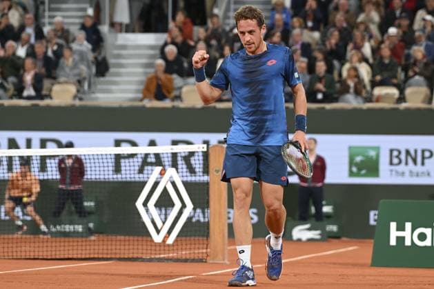 Novak Djokovic (SRB) Vs Roberto Carballes Baena (ESP) TENNIS : Roland Garros 2024 - 30 05 2024 MichaelBaucher Panoramic 