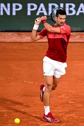 PARIS, FRANCE - MAY 30: Novak Djokovic of Serbia plays backhand against Roberto Carballes Baena of Spain during at Roland Garros on May 30, 2024 in Paris, France. (Photo by Richard Callis SPP) (Richard Callis SPP) Copyright: xRichardxCallisx xSPPx spp-en-RiCaSp-RCA_RCallis_RolandGarrosD5-1030