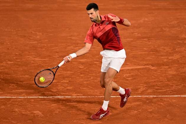PARIS, FRANCE - MAY 30: Novak Djokovic of Serbia plays forehand against Roberto Carballes Baena of Spain during at Roland Garros on May 30, 2024 in Paris, France. (Photo by Richard Callis SPP) (Richard Callis SPP) Copyright: xRichardxCallisx xSPPx spp-en-RiCaSp-RCA_RCallis_RolandGarrosD5-1214