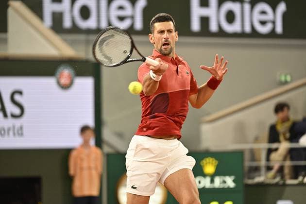 Tennis : Roland Garros 2024 - France - Novak Djokovic - Serbie Tennis : Roland Garros 2024 - France - 30 06 2024 ChrysleneCaillaud Panoramic 