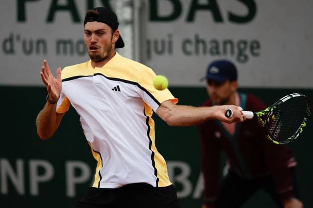 30 05 2024 Tennis, French Open 2024 Roland Garros, FRA, Men™s Singles Court 5 SECOND ROUND Zizou Bergs Belgium Maximilian Marterer Germany Picture from left Maximilian Marterer Germany plays a forehand Copyright: HMBxMedia AntonioxBorga