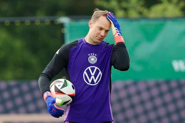 Goalkeeper Manuel Neuer looks disappointed, training day 5, training camp of the German national team, Spa and GolfResort Weimarer Land, 31 05 2024, Blankenhain, Germany