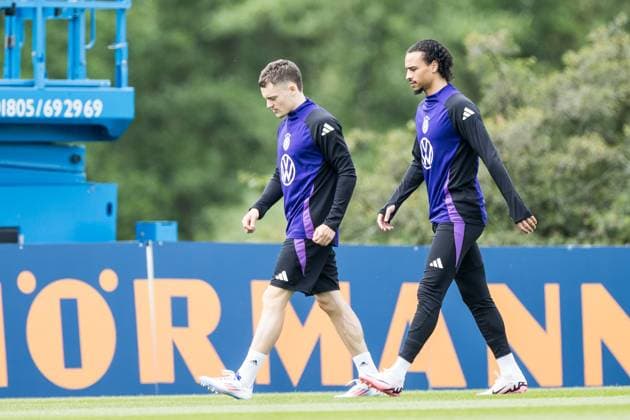 DFB training camp training 31 05 2024 Florian Wirtz Germany and Leroy Sane Germany on the way to the training ground DFB training camp training Blankenhain, Golf Spa Resort Weimarer Land on 31 05 2024 Copyright: xBEAUTIFULxSPORTS Wunderlx