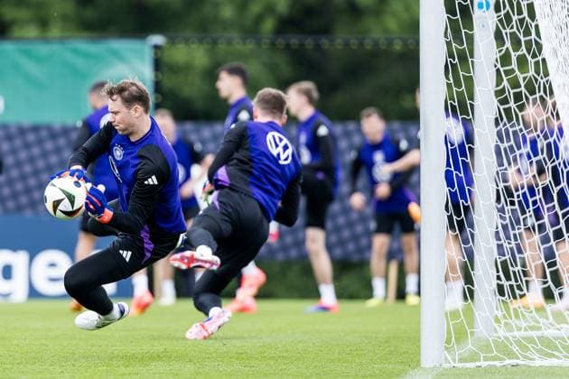 DFB training camp training 31 05 2024 Manuel Neuer Germany and Alexander Nübel Germany in goalkeeper training DFB training camp training Blankenhain, Golf Spa Resort Weimarer Land on 31 05 2024 Copyright: xBEAUTIFULxSPORTS Wunderlx