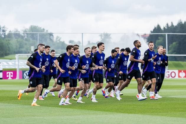 DFB training camp training 31 05 2024 Warm-up at the start of training DFB training camp training Blankenhain, Golf Spa Resort Weimarer Land on 31 05 2024 Copyright: xBEAUTIFULxSPORTS Wunderlx