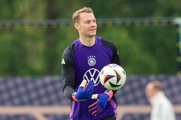 Goalkeeper Manuel Neuer controls the ball, training day 5, training camp of the German national team, Spa and GolfResort Weimarer Land, 31 05 2024, Blankenhain, Germany