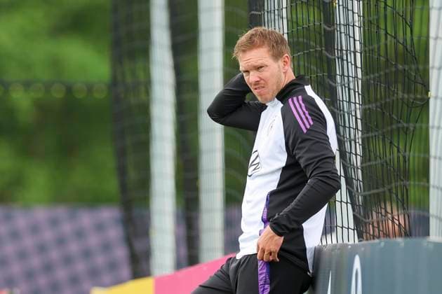National coach Julian Nagelsmann observes the training, training day 5, training camp of the German national team, Spa and GolfResort Weimarer Land, 31 05 2024, Blankenhain, Germany