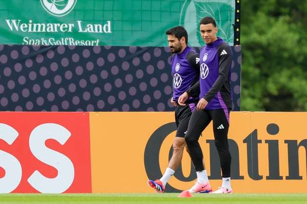 Ilkay Guendogan and Jamal Musiala talk, training day 5, training camp of the German national team, Spa and GolfResort Weimarer Land, 31 05 2024, Blankenhain, Germany