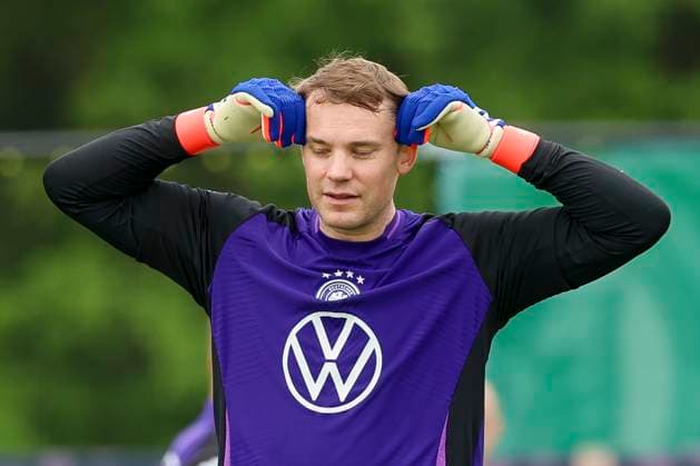 Goalkeeper Manuel Neuer gestures, training day 5, training camp of the German national team, Spa and GolfResort Weimarer Land, 31 05 2024, Blankenhain, Germany