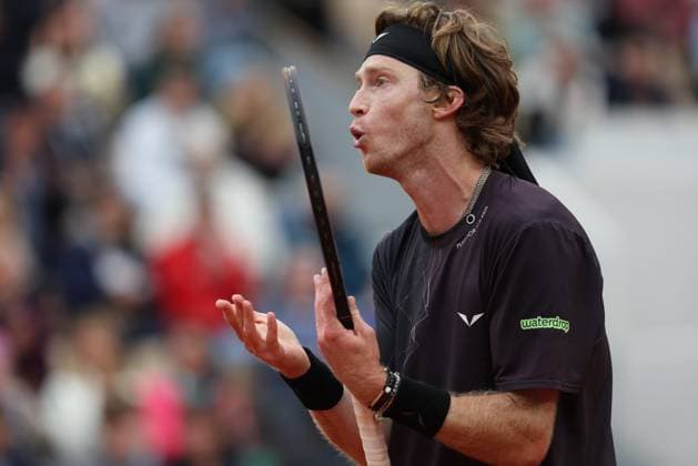 ROLAND GARROS 2024 Thierry Larret Maxppp. Tennis. Roland Garros 2024. Internationaux de France de tennis. Stade Roland Garros, Paris (75). Le 31 mai 2024. Court Suzanne Langlen : Andrey RUBLEV (RUS) vs Matteo ARNALDI (ITA). PARIS (75) STADE ROLAND GARROS PARIS ILE DE FRANCE FRANCE  Copyright: xThierryxLarret MAXPPPxThierryxLarretx TL_20240531_0269 0492736628st