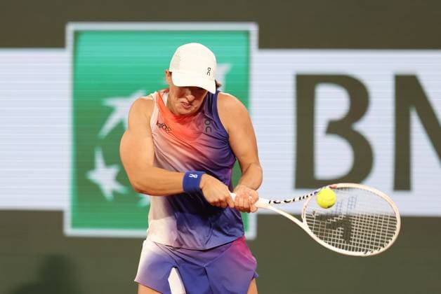 ROLAND GARROS 2024 Thierry Larret Maxppp. Tennis. Roland Garros 2024. Internationaux de France de tennis. Stade Roland Garros, Paris (75). Le 31 mai 2024. Court Philippe Chatrier : Iga SWIATEK (POL) vs Marie BOUZKOVA (CZE). PARIS (75) STADE ROLAND GARROS PARIS ILE DE FRANCE FRANCE  Copyright: xThierryxLarret MAXPPPxThierryxLarretx TL_20240531_0618 0492741789st