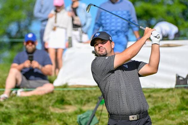 ANCASTER, ON - MAY 31: Etienne Papineau (CAN) watches his tee shot on 12 during the second round of the RBC Canadian Open on May 31, 2024 at Hamilton Golf & Country Club in Ancaster, Ontario, Canada. (Photo by Ken Murray Icon Sportswire) GOLF: MAY 31 PGA, Golf Herren RBC Canadian Open EDITORIAL USE ONLY Icon240531011