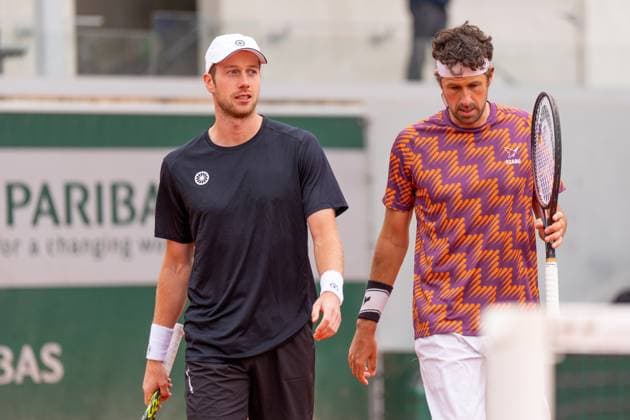 2024-05-31 2024 French Open Day 6 PARIS, FRANCE - MAY 31: Botic van de Zandschulp of the Netherlands and Robin Haase of the Netherlands during Day 6 of the 2024 French Open at Roland Garros on May 31, 2024 in Paris, France. (Photo by Marleen Fouchier BSR Agency) Paris France Content not available for redistribution in The Netherlands directly or indirectly through any third parties. Copyright: xBSRxAgencyx