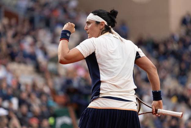 Ons Jabeur of Tunisia in action French Open Tennis, Day 6, Tennis, Roland Garros, Paris, France - 31 May 2024  Copyright: xEllaxLing Shutterstockx 14516279ah