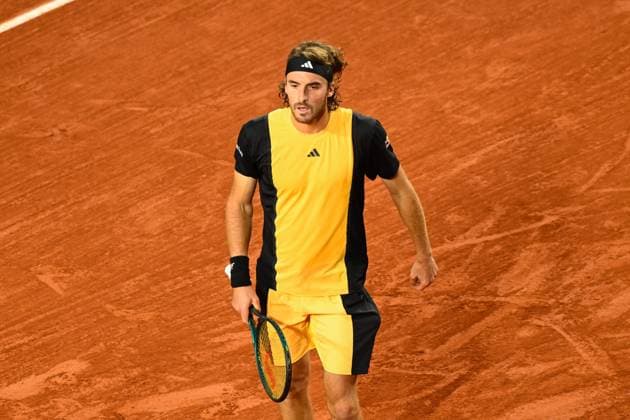 Stefanos Tsitsipas ( GRE ) during the 2024 French Open at Roland Garros on May 31, 2024 in Paris, France. ( Photo by federico pestellini panoramic ) - TENNIS : Roland Garros 2024 - Internationaux de France - 31 05 2024 FedericoPestellini Panoramic 